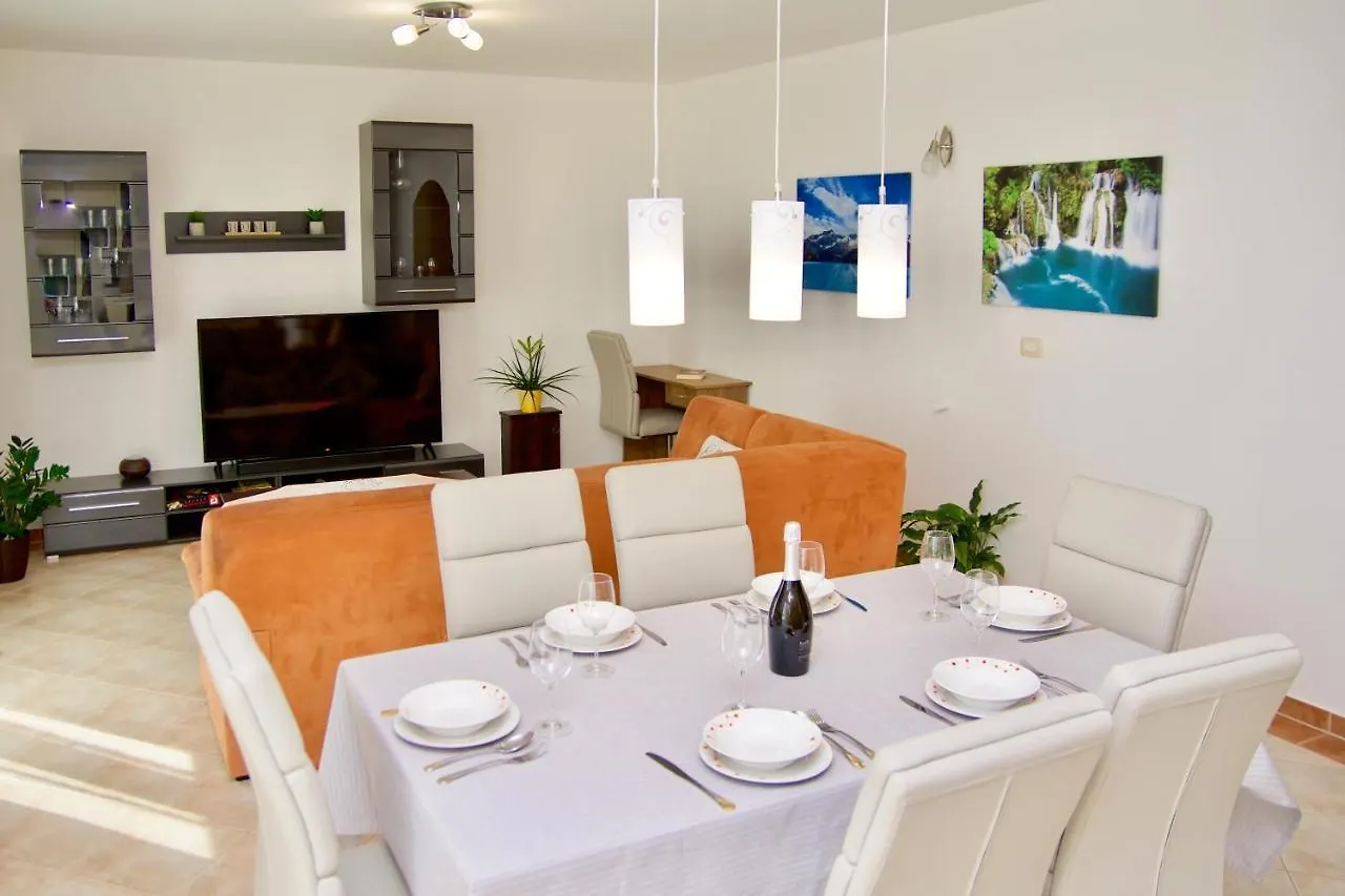 Apartment Stancija Loj With Private Pool Buje