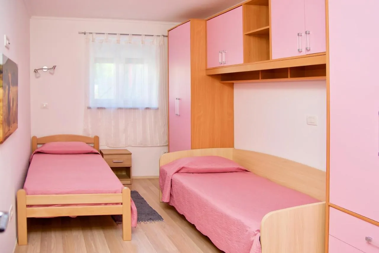 Holiday home Apartment Stancija Loj With Private Pool Buje