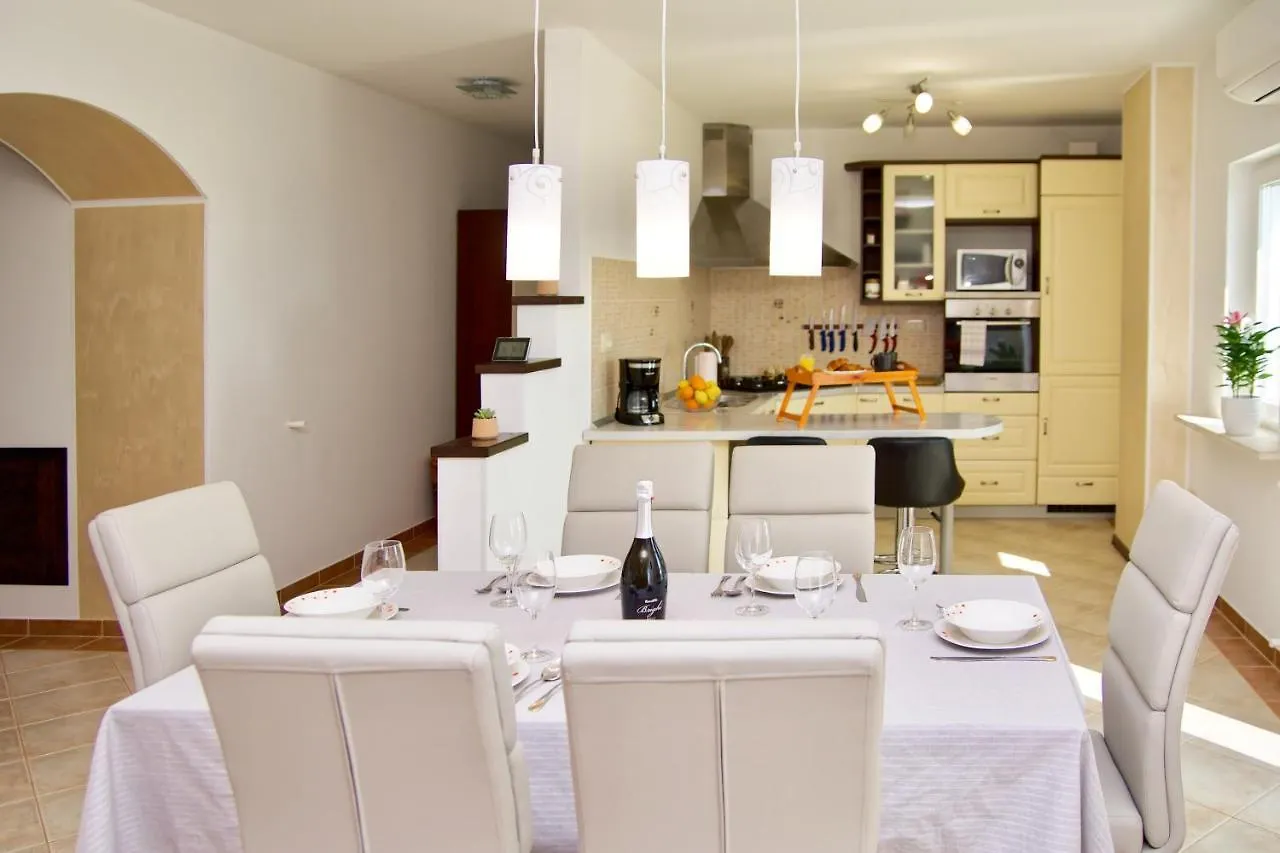Holiday home Apartment Stancija Loj With Private Pool Buje Croatia